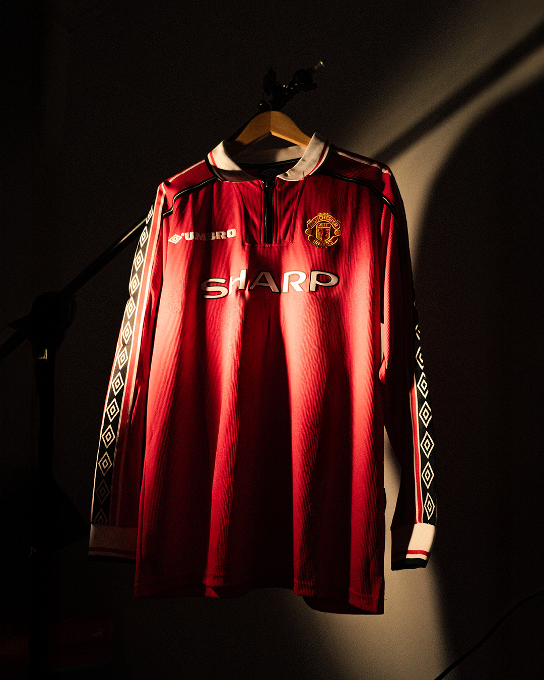 MANCHESTER UNITED 1998/99 LOCAL BECKHAM #7