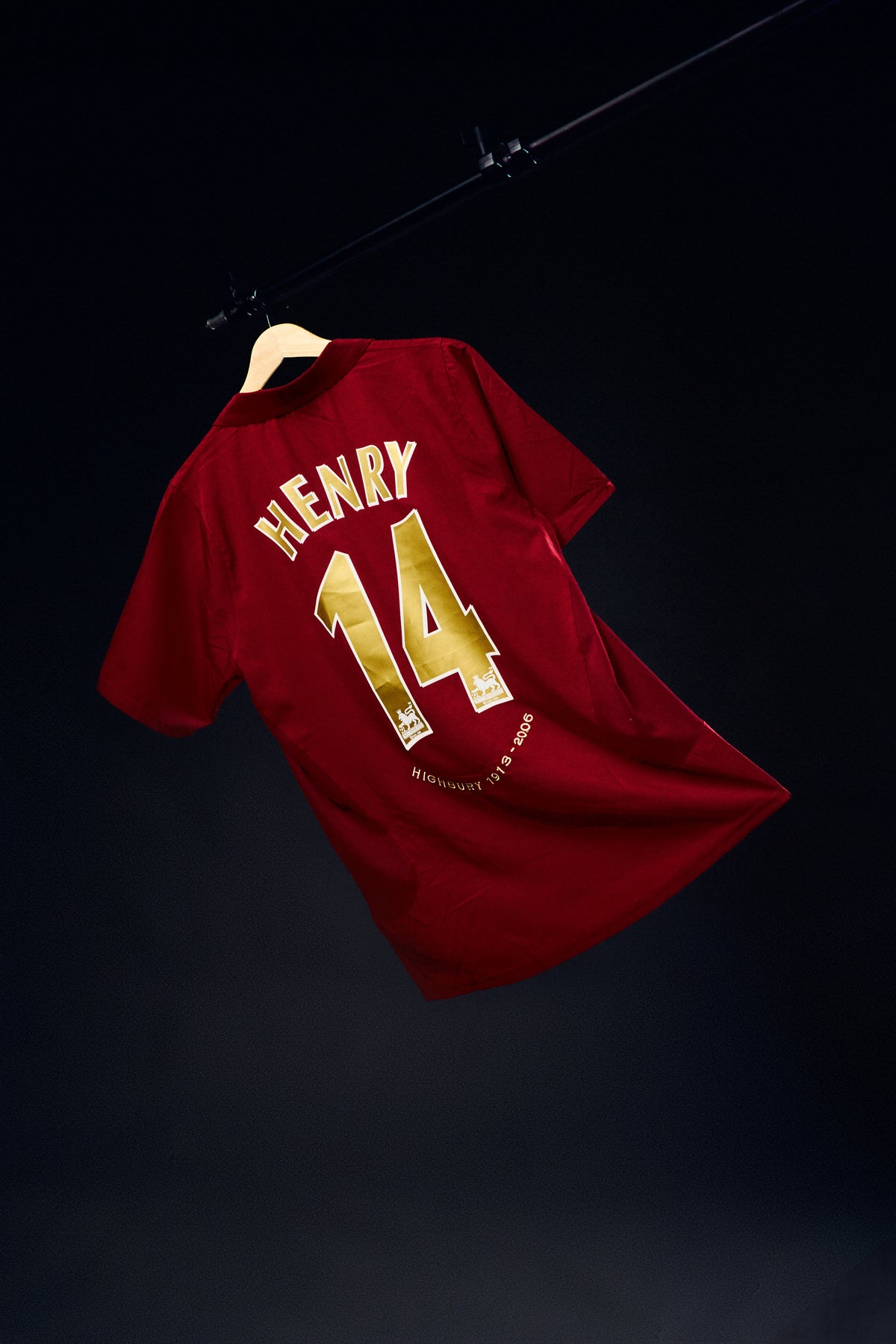Arsenal 2005 Local